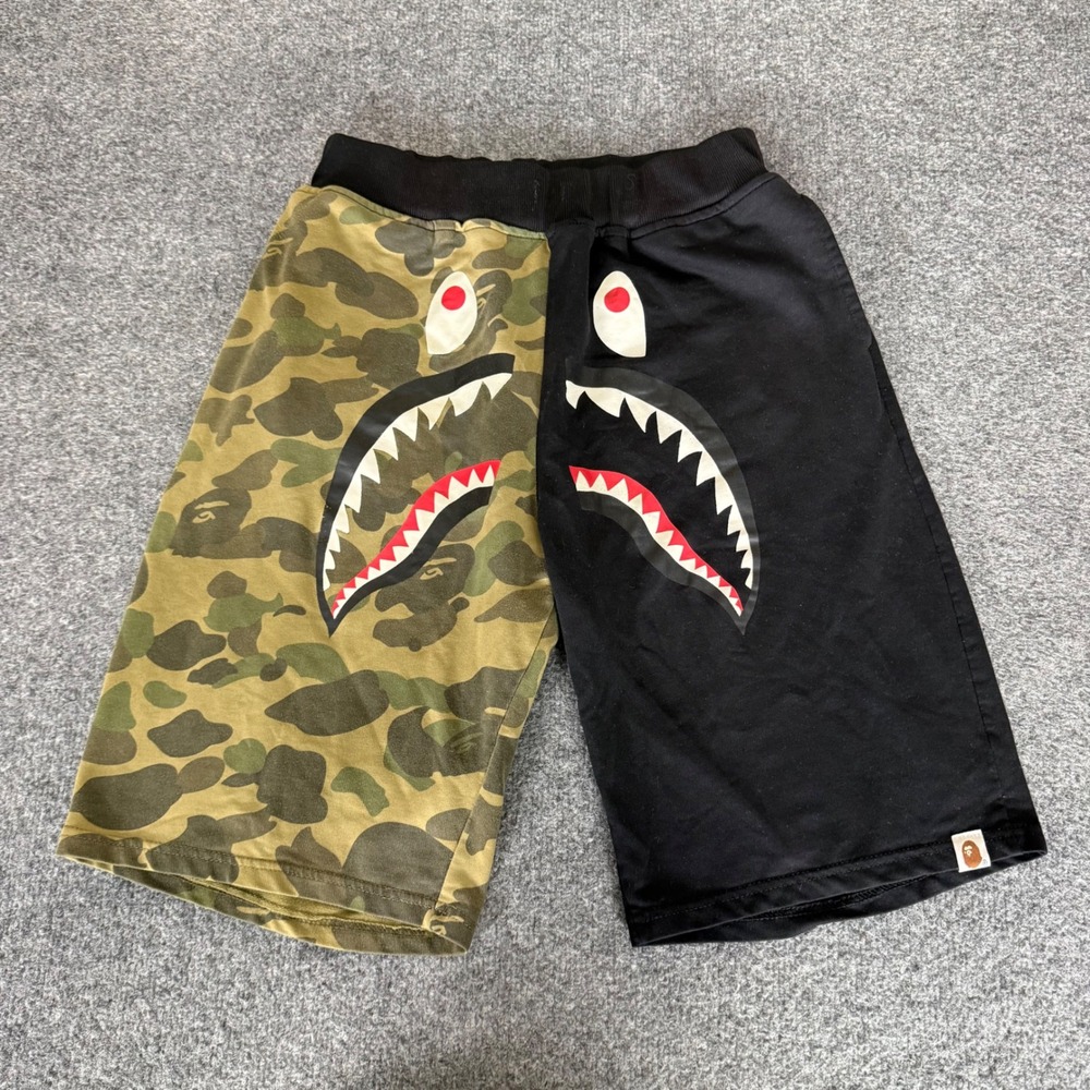 A Bathing Ape BAPE Shark Face Split Camo Black Sweat Shorts Mens XXL Streetwear
